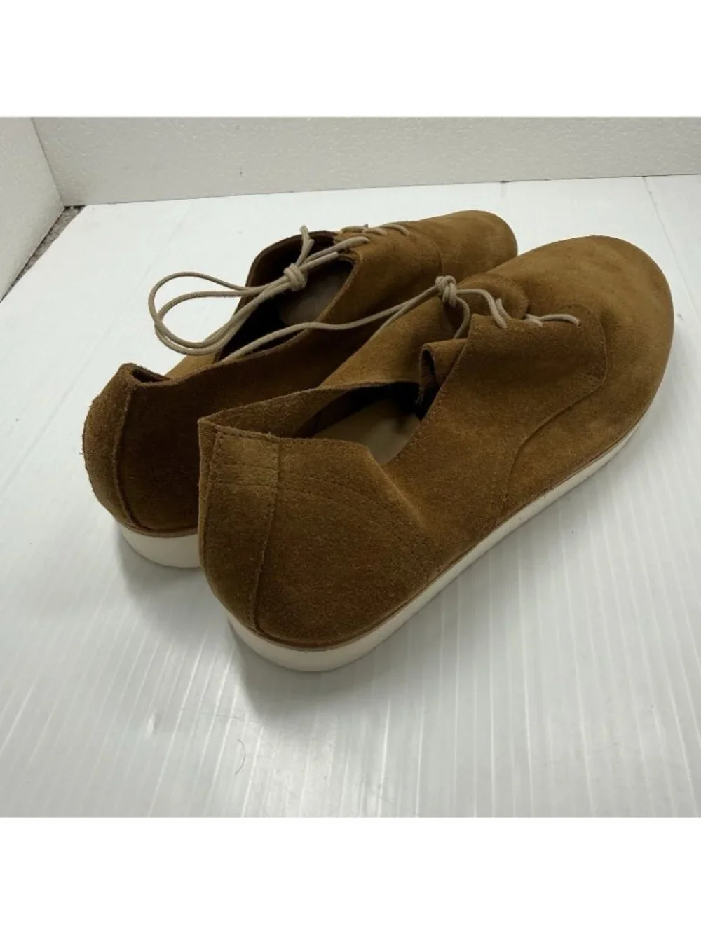 Nisolo Lightweight Flex Derby 9 Tan Suede Oxford Packable Travel Ethical NIB